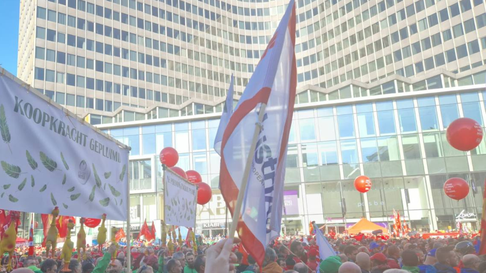 Compensation for inflation - trade unions fight for fair pay